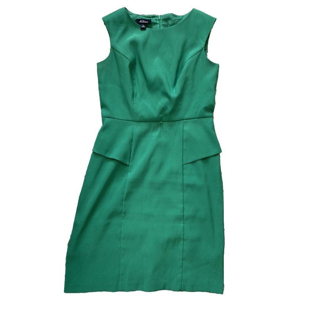 AGB Dress Green Sleeveless Sheath Romantic Size 6 Jungle Green